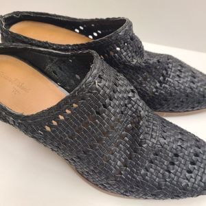 Universal Thread Kallie Mule size 9.5